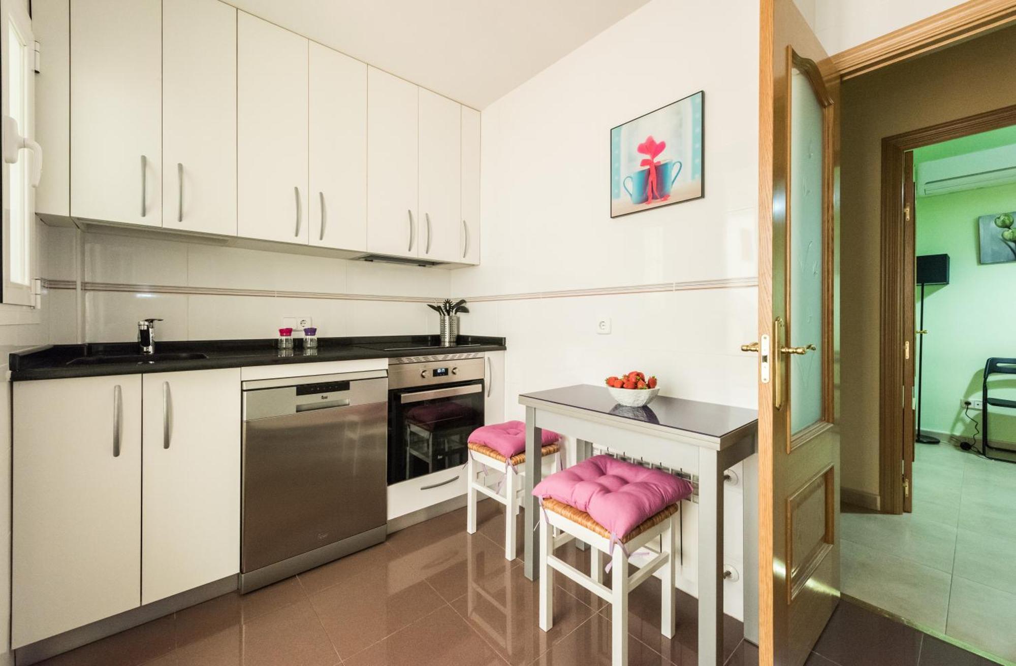 Apartamentos Madrid Xxxiii - Alojamiento De Temporada Værelse billede