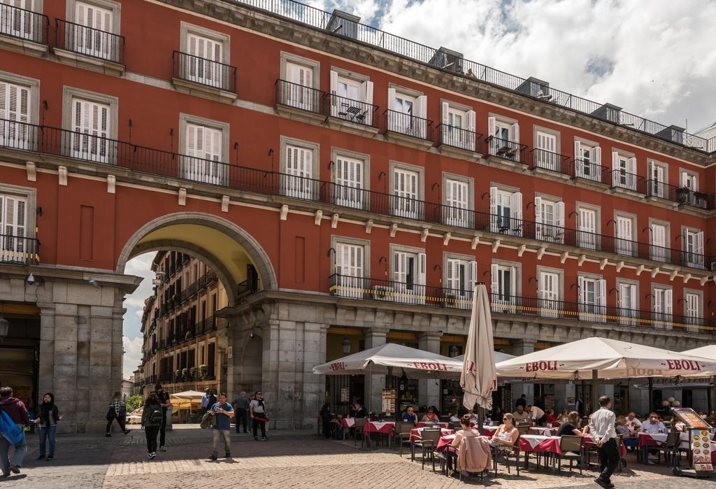 Apartamentos Madrid Xxxiii - Alojamiento De Temporada Eksteriør billede